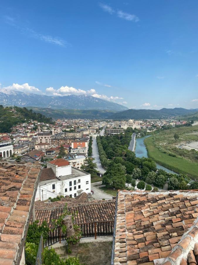 Aria Baci Guest House Berati Exterior foto