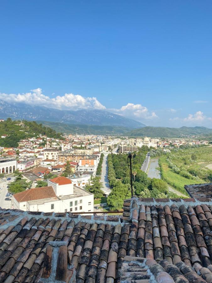 Aria Baci Guest House Berati Exterior foto
