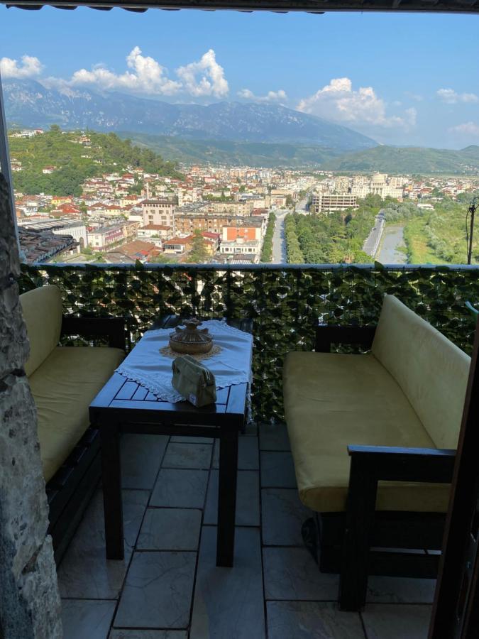 Aria Baci Guest House Berati Exterior foto